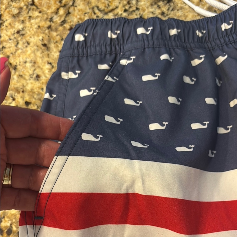 Vineyard Vines Men's Nautical/Patriotic Red, White, & Blue Swim Trunks sz Small - Picture 6 of 8